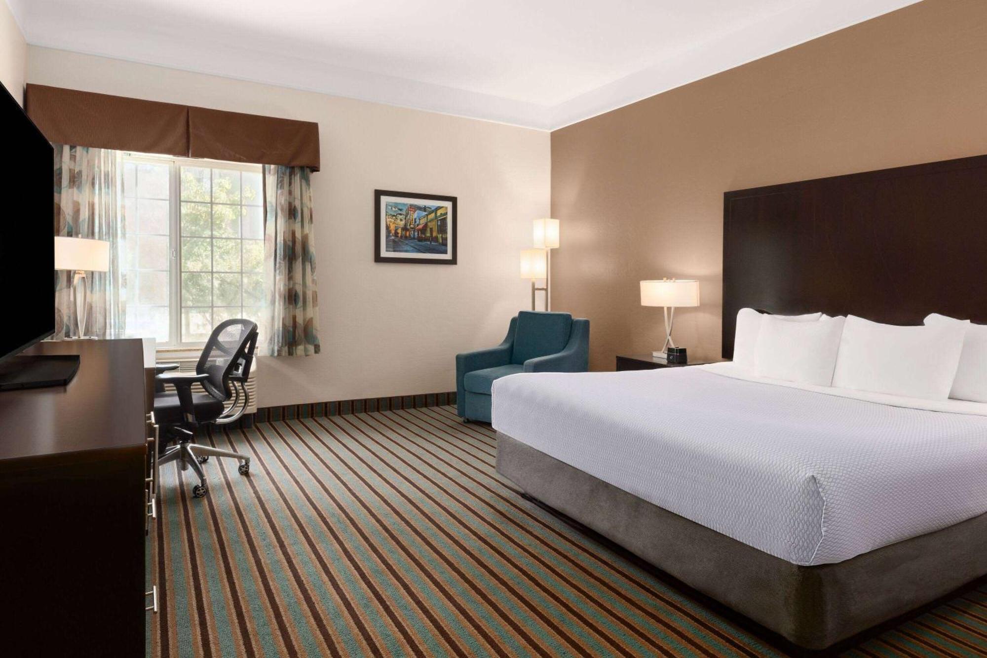 La Quinta By Wyndham Bakersfield North Hotel Екстериор снимка