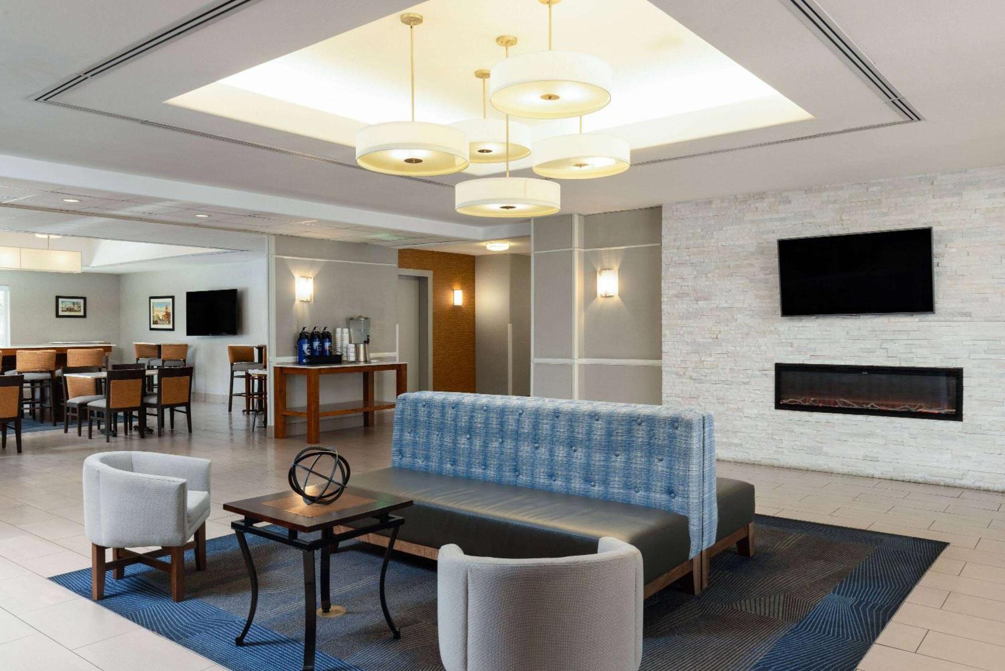 La Quinta By Wyndham Bakersfield North Hotel Екстериор снимка